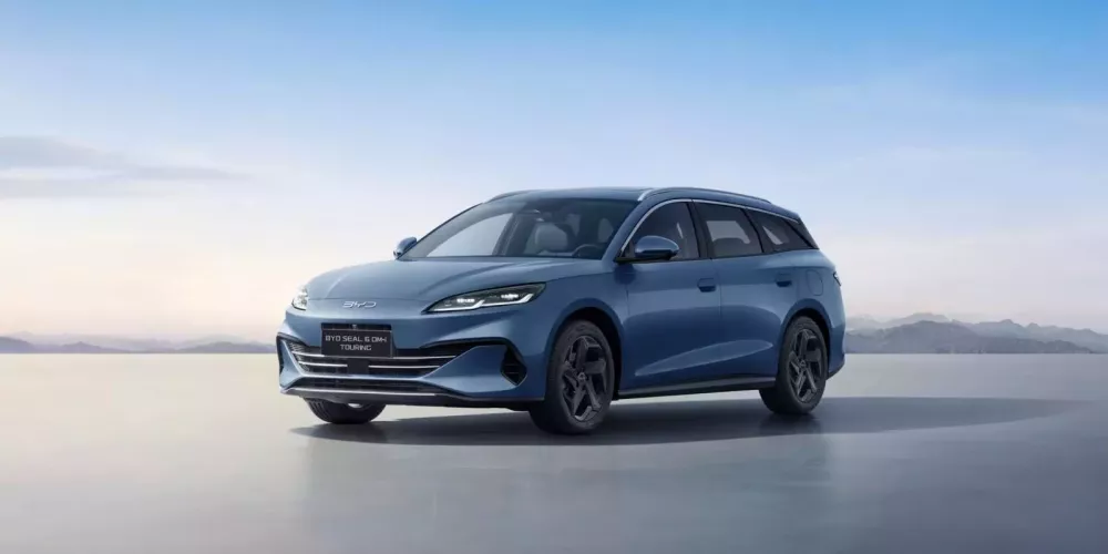 BYD SEAL 6 Wagon ra mắt tại triển lãm ô tô Quốc tế IAA 2025, phạm vi di chuyển ấn tượng 1.287 km- Ảnh 1.
