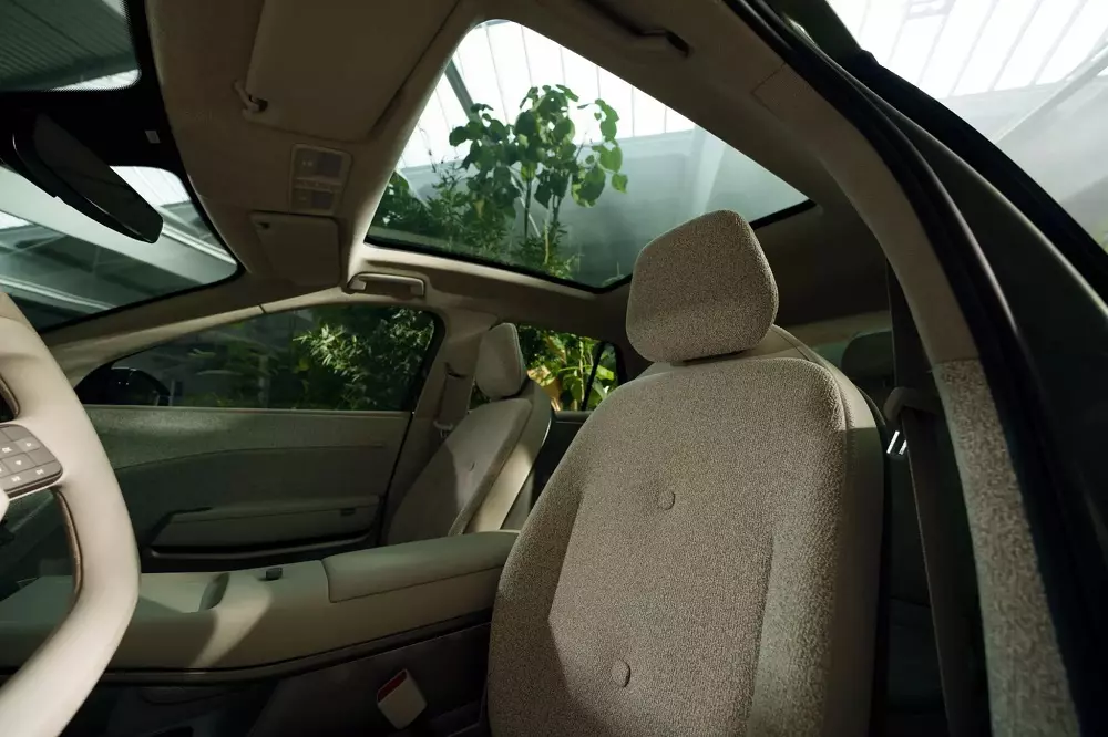 Ghế của Volkswagen ID. Cross được bọc nỉ