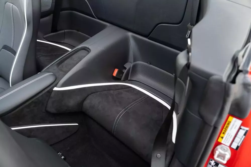 Ferrari Roma Spider không thú vị như bạn tưởng, ít nhất là trong mắt người đàn ông này- Ảnh 8. Ferrari Roma Spider không thú vị như bạn tưởng, ít nhất là trong mắt người đàn ông này- Ảnh 8.