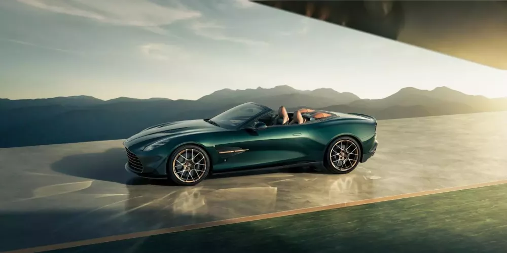 Chi tiết cặp đôi Vanquish và DB12 mui trần giới hạn mới được Q by Aston Martin ra mắt- Ảnh 1. Chi tiết cặp đôi Vanquish và DB12 mui trần giới hạn mới được Q by Aston Martin ra mắt- Ảnh 1.