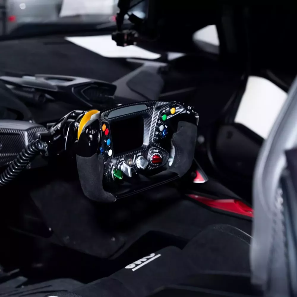 Xe đua Lamborghini Essenza SCV12 này rất phù hợp với nhu cầu chơi xe của Minh "Nhựa": Giá cũng chỉ 2 triệu USD- Ảnh 4. Xe đua Lamborghini Essenza SCV12 này rất phù hợp với nhu cầu chơi xe của Minh "Nhựa": Giá cũng chỉ 2 triệu USD- Ảnh 4.