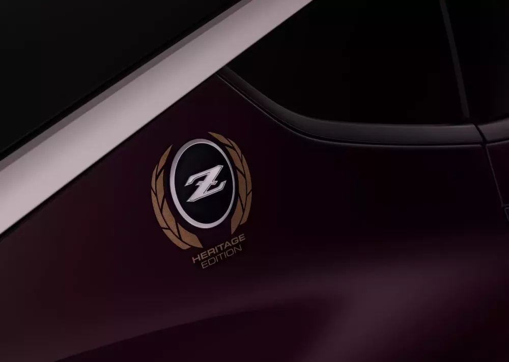 Nissan Z 2026 trở nên 'cổ điển' với gói Heritage giá 77 triệu đồng, bao gồm cả màu tím Midnight- Ảnh 11. Nissan Z 2026 trở nên 'cổ điển' với gói Heritage giá 77 triệu đồng, bao gồm cả màu tím Midnight- Ảnh 11.