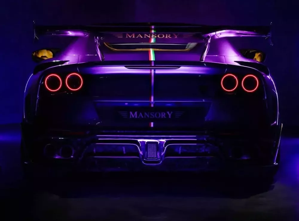 Không thể tin được khi Mansory lại nghĩ ra bộ áo màu tím cho sản phẩm độ Ferrari 812 Superfast- Ảnh 1. Không thể tin được khi Mansory lại nghĩ ra bộ áo màu tím cho sản phẩm độ Ferrari 812 Superfast- Ảnh 1.
