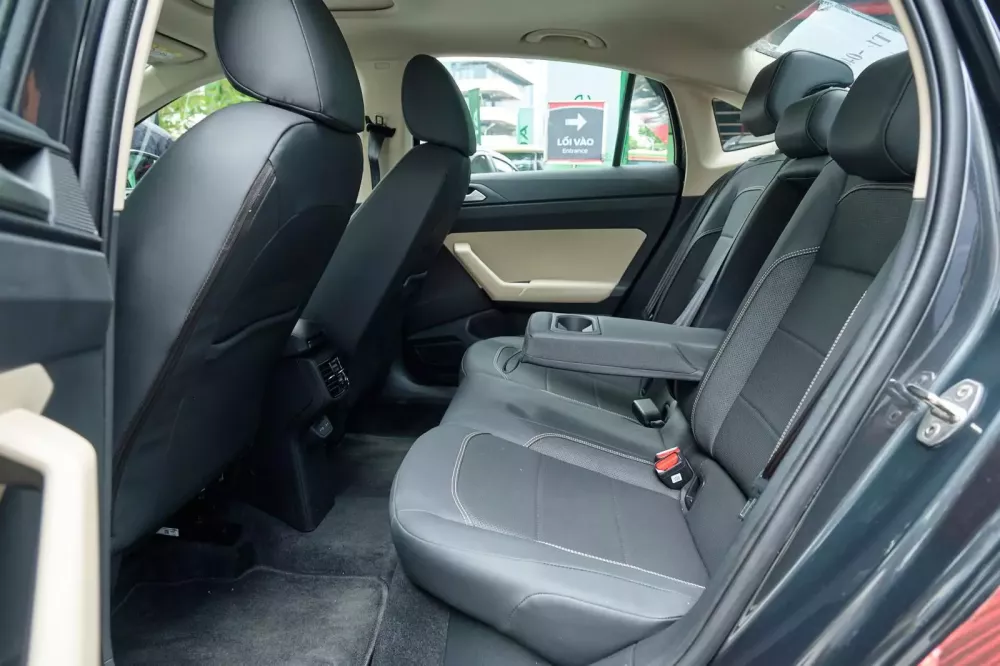 Skoda Slavia: &ldquo;t&acirc;n binh&rdquo; sedan hạng B liệu c&oacute; l&agrave;m n&ecirc;n chuyện?- Ảnh 8.