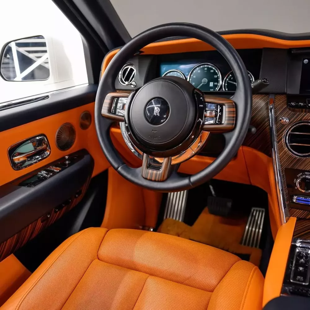 Ngắm "bạch công tử" Rolls-Royce Cullinan của Mansory- Ảnh 5.