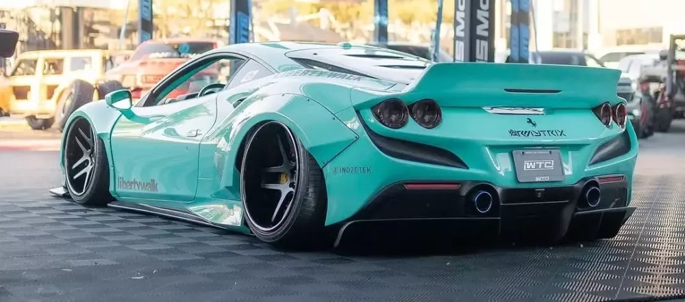 Bạn không nhầm đâu, kiểu độ xe Ferrari F8 này đích thực là của Liberty Walk- Ảnh 2.