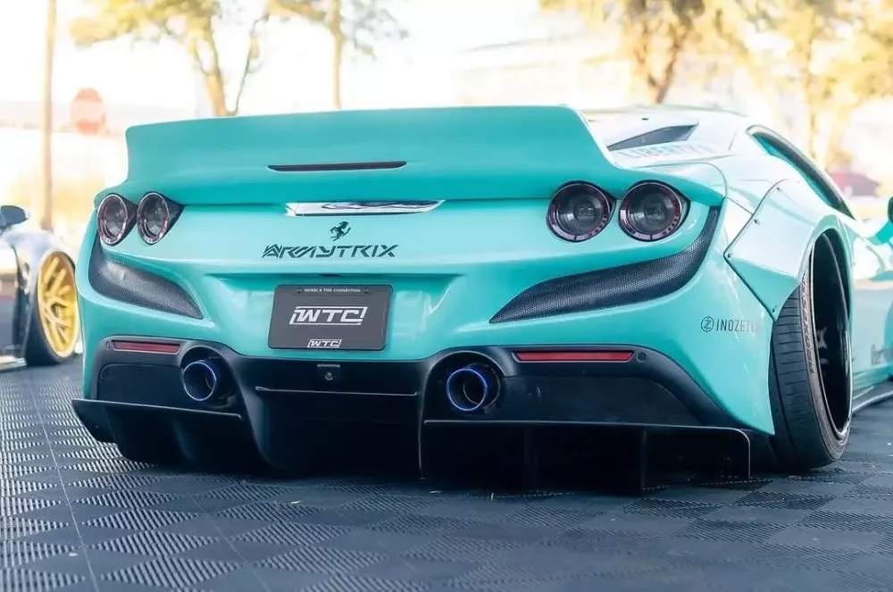 Bạn không nhầm đâu, kiểu độ xe Ferrari F8 này đích thực là của Liberty Walk- Ảnh 3.