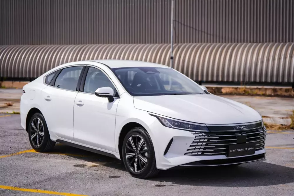 BYD Seal 5 chính thức được chốt lịch ra mắt Việt Nam, chuẩn bị cạnh tranh Honda Civic BYD Seal 5 chính thức được chốt lịch ra mắt Việt Nam, chuẩn bị cạnh tranh Honda Civic