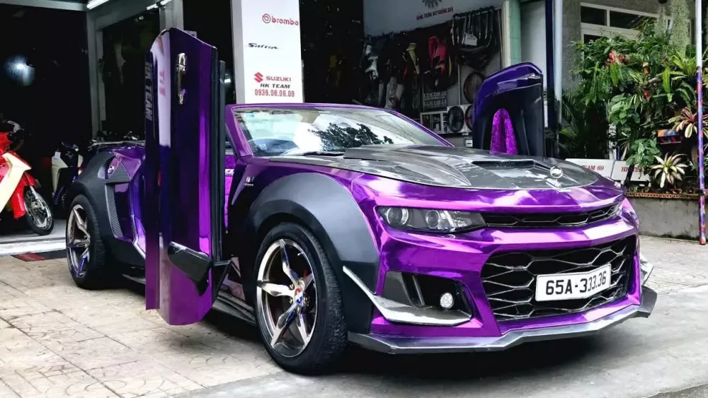 Chevrolet Camaro mui trần biển tứ quý 3 của đại gia Cần Thơ xuất hiện ở Vũng Tàu- Ảnh 3. Chevrolet Camaro mui trần biển tứ quý 3 của đại gia Cần Thơ xuất hiện ở Vũng Tàu- Ảnh 3.