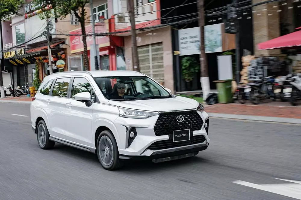 Toyota Veloz Cross