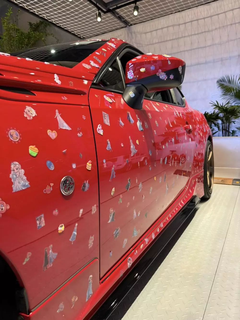 Cường "Đô-la" được vợ và 2 con cưng "cá nhân hóa" cho xe Toyota 86 số sàn độc nhất- Ảnh 3.