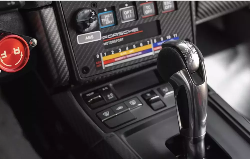 Câu chuyện đằng sau chiếc Porsche 911 GT2 RS Clubsport siêu hiếm này sẽ khiến bạn thích thú- Ảnh 6.