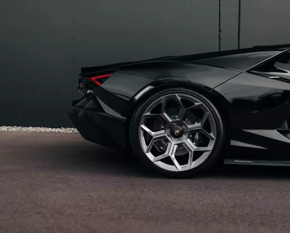 Novitec mang đến gói độ mới cho Lamborghini Revuelto- Ảnh 4.