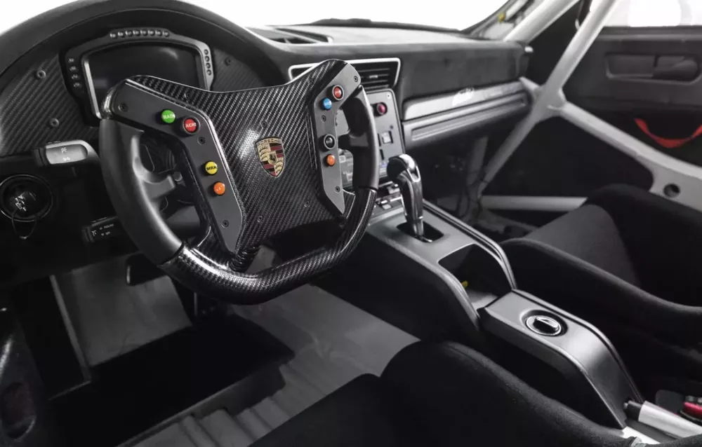 Câu chuyện đằng sau chiếc Porsche 911 GT2 RS Clubsport siêu hiếm này sẽ khiến bạn thích thú- Ảnh 10.