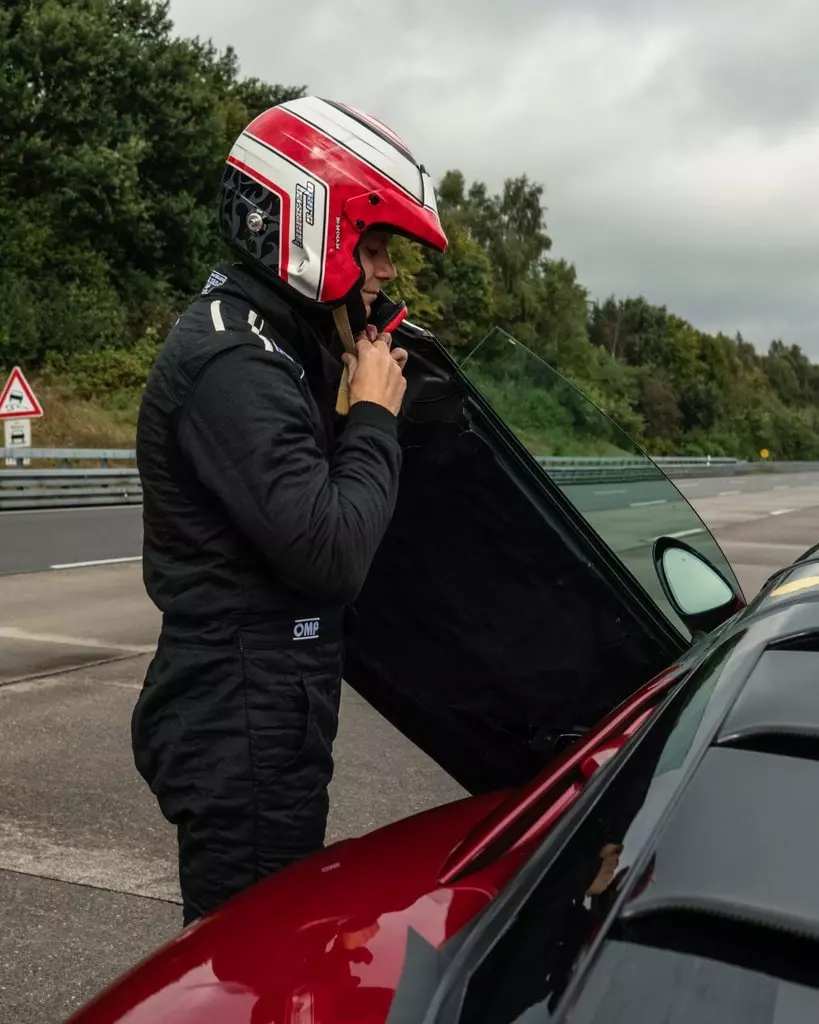 Xe điện Trung Quốc Yangwang U9 Xtreme đạt tốc độ tối đa 496 km/h, có thể trở thành xe nhanh nhất thế giới- Ảnh 3.