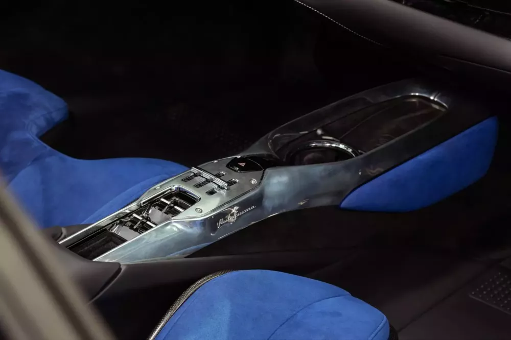 Cận cảnh Ferrari 296 GTS lấy cảm hứng từ chiếc xe đua huyền thoại 250 LM mang số 124- Ảnh 13.