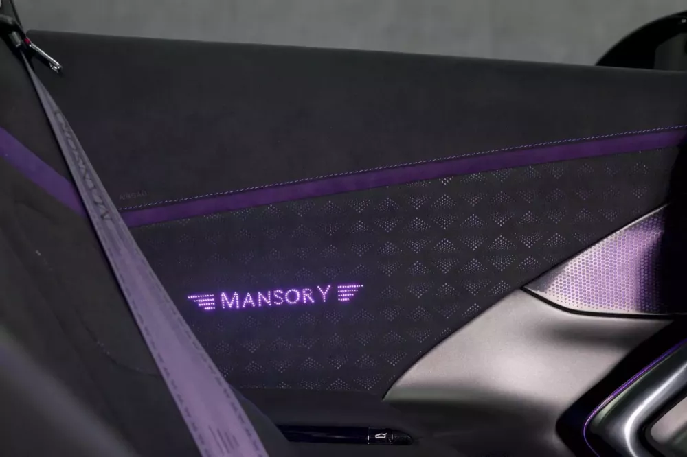 Chi tiết si&ecirc;u xe Ferrari 12Cilindri được độ ho&agrave;n to&agrave;n đầu ti&ecirc;n tr&ecirc;n thế giới, Mansory đ&uacute;ng l&agrave; bậc thầy độ xe- Ảnh 9.