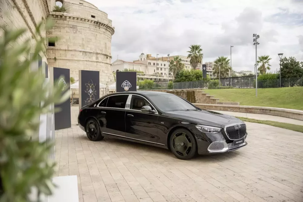 Những đẳng cấp có trên Mercedes-Maybach S680 V12 Edition 2026 mới ra mắt, giới hạn chỉ 50 xe- Ảnh 2. Những đẳng cấp có trên Mercedes-Maybach S680 V12 Edition 2026 mới ra mắt, giới hạn chỉ 50 xe- Ảnh 2.