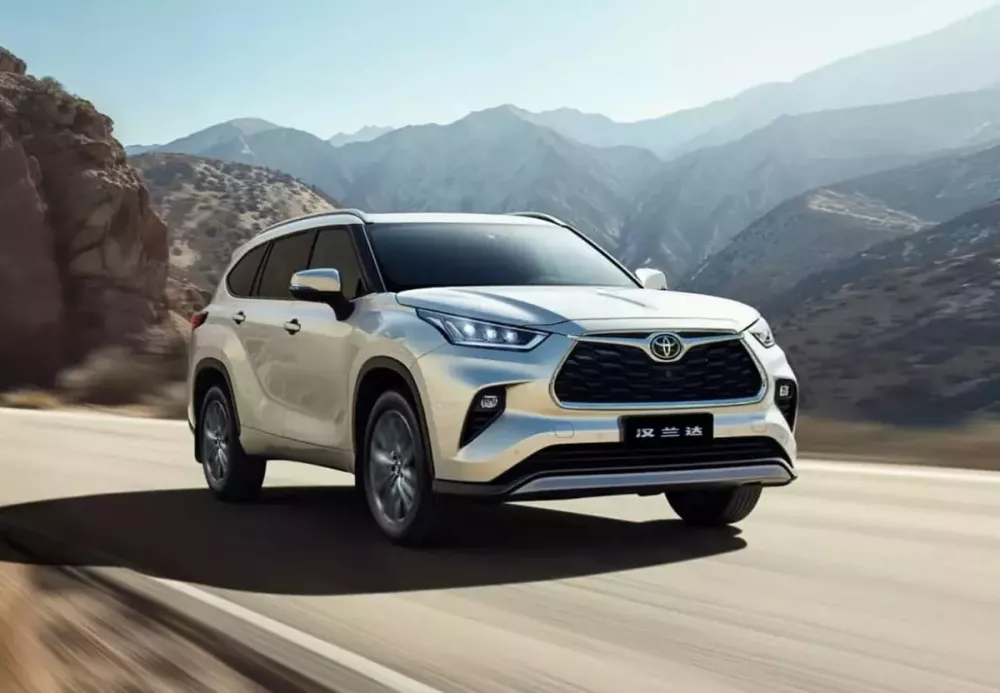 Toyota Highlander 2026 không thay đổi về mặt ngoại hình