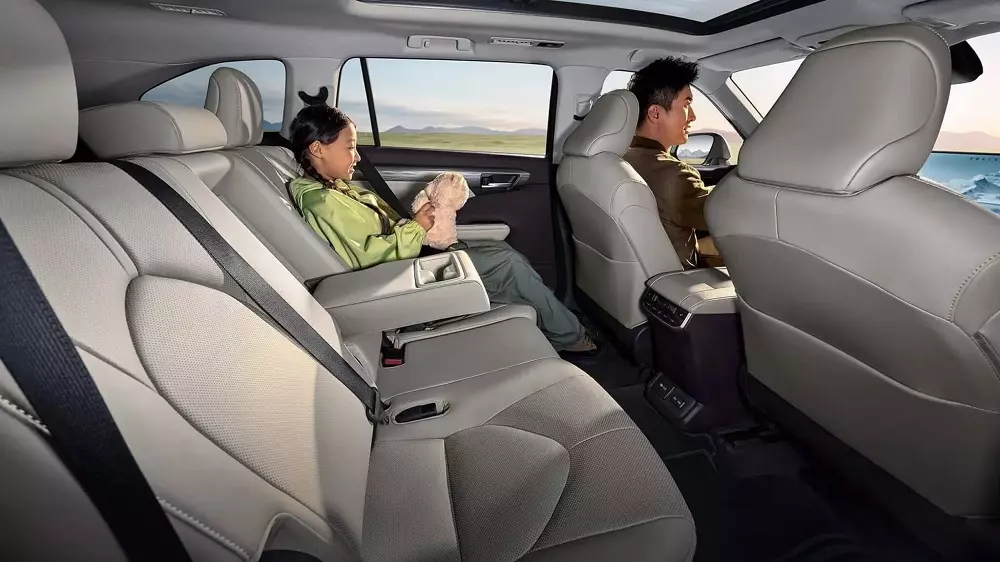 Hàng ghế thứ hai của Toyota Highlander 2026 