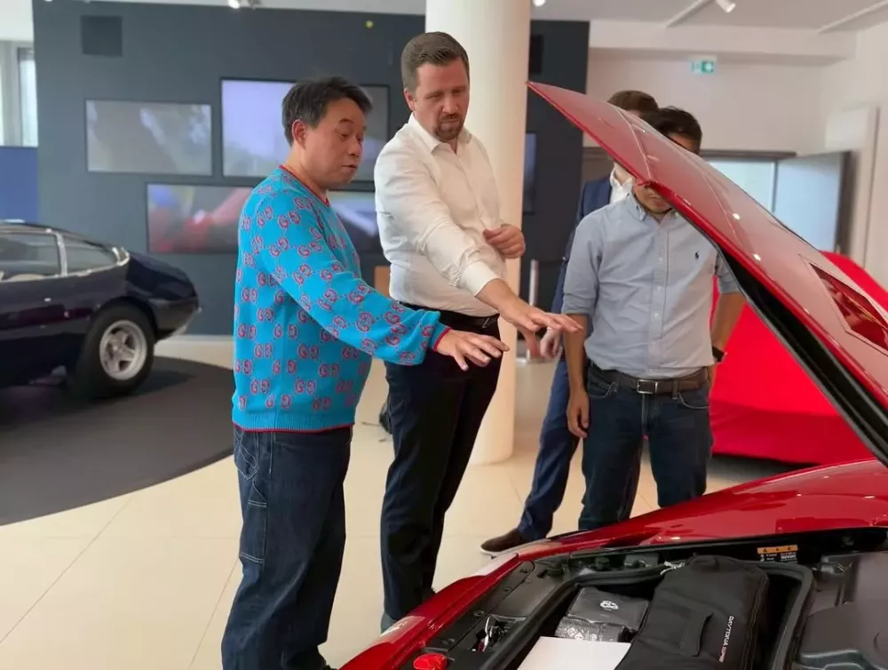 Tỷ phú Thái Lan tậu Ferrari Daytona SP3 vạn người mê- Ảnh 3.