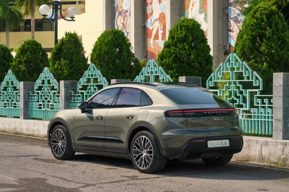 Trải nghiệm Porsche Macan 4 Electric: Ngôi sao của phân khúc SUV điện hạng sang- Ảnh 2. Trải nghiệm Porsche Macan 4 Electric: Ngôi sao của phân khúc SUV điện hạng sang- Ảnh 2.