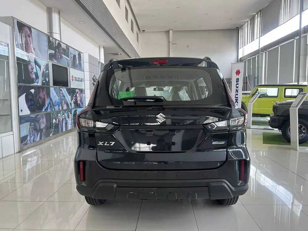 Suzuki XL7 Black Edition không thay đổi về mặt trang bị Suzuki XL7 Black Edition không thay đổi về mặt trang bị