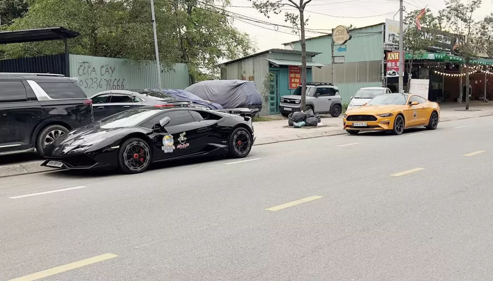 Cặp đôi siêu xe và xe thể thao đắt tiền của tay chơi xe Đồng Nai- Ảnh 1. Cặp đôi siêu xe và xe thể thao đắt tiền của tay chơi xe Đồng Nai- Ảnh 1.