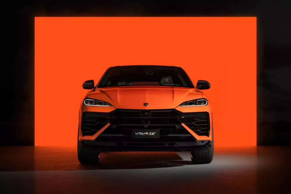 Xe hybrid Lamborghini Urus SE bị thu hồi vì nguy cơ rò rỉ nhiên liệu- Ảnh 1. Xe hybrid Lamborghini Urus SE bị thu hồi vì nguy cơ rò rỉ nhiên liệu- Ảnh 1.