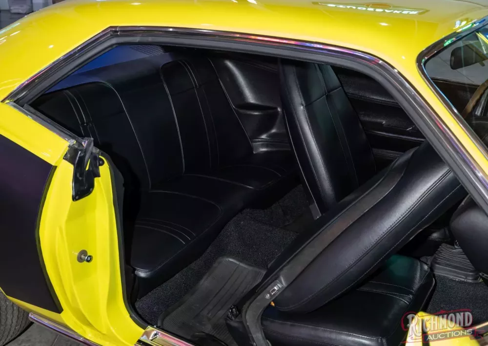 Chiếc xe Plymouth Hemi Cuda đời 1971 màu vàng Curious Yellow này có thể hơn 1 triệu đô la- Ảnh 7. Chiếc xe Plymouth Hemi Cuda đời 1971 màu vàng Curious Yellow này có thể hơn 1 triệu đô la- Ảnh 7.