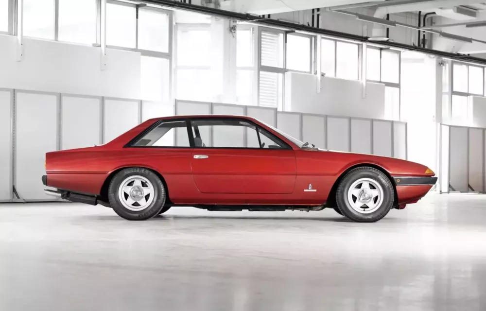 Cận cảnh Ferrari 365 GT4 1973 thuộc sở hữu của nhà vô địch F1 Niki Lauda- Ảnh 4. Cận cảnh Ferrari 365 GT4 1973 thuộc sở hữu của nhà vô địch F1 Niki Lauda- Ảnh 4.