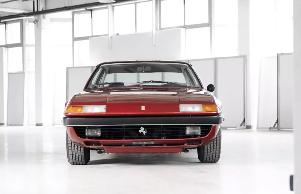 Cận cảnh Ferrari 365 GT4 1973 thuộc sở hữu của nhà vô địch F1 Niki Lauda- Ảnh 1. Cận cảnh Ferrari 365 GT4 1973 thuộc sở hữu của nhà vô địch F1 Niki Lauda- Ảnh 1.