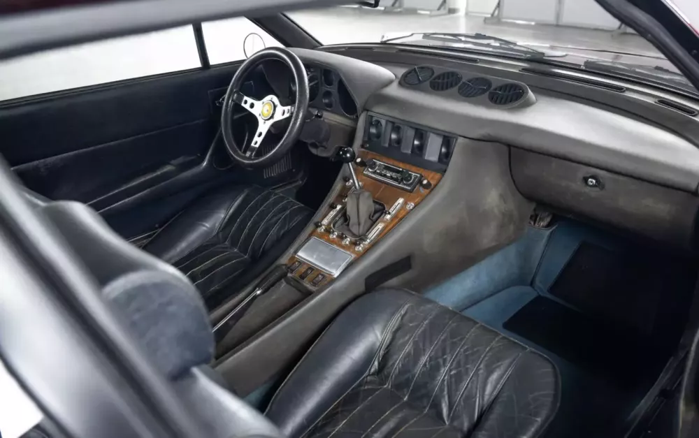 Cận cảnh Ferrari 365 GT4 1973 thuộc sở hữu của nhà vô địch F1 Niki Lauda- Ảnh 8. Cận cảnh Ferrari 365 GT4 1973 thuộc sở hữu của nhà vô địch F1 Niki Lauda- Ảnh 8.