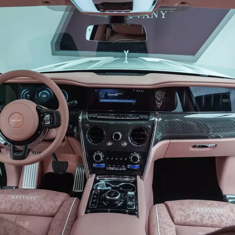 Hãng độ Keyvany lại gây chú ý với "bạch mã" Rolls-Royce Cullinan Series II- Ảnh 7. Hãng độ Keyvany lại gây chú ý với "bạch mã" Rolls-Royce Cullinan Series II- Ảnh 7.