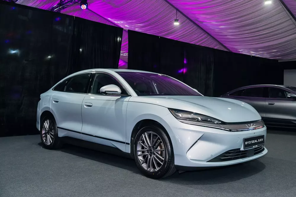 BYD Seal 6 chính thức ra mắt tại Đông Nam Á, dễ về Việt Nam BYD Seal 6 chính thức ra mắt tại Đông Nam Á, dễ về Việt Nam