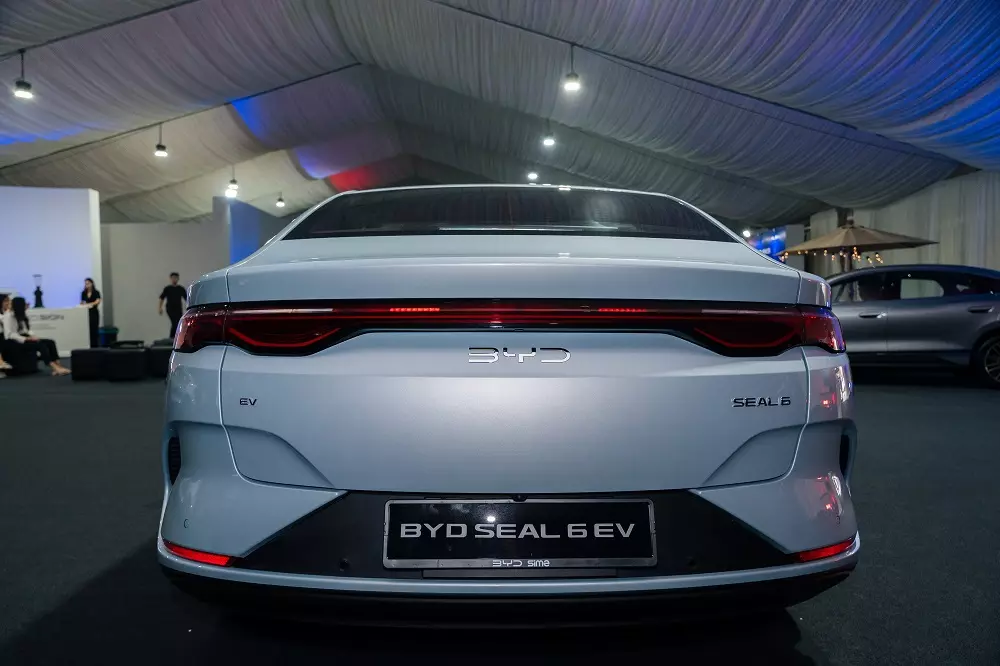 BYD Seal 6 có thể sẽ được bán ở Việt Nam trong tương lai BYD Seal 6 có thể sẽ được bán ở Việt Nam trong tương lai