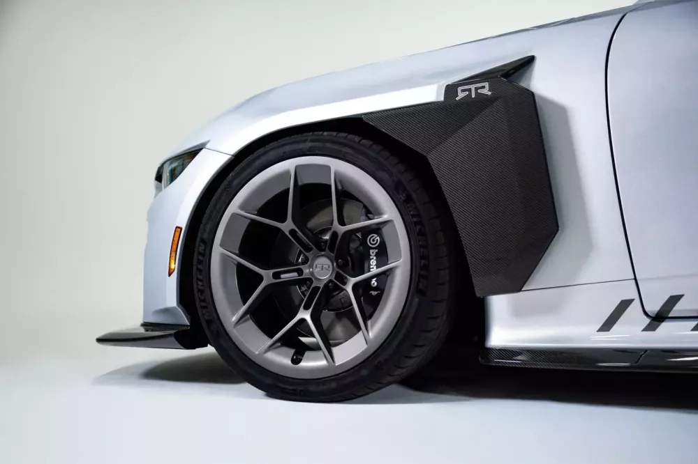 Chi tiết xe Ford Mustang S650 lắp động cơ V8 công suất 870 mã lực- Ảnh 7. Chi tiết xe Ford Mustang S650 lắp động cơ V8 công suất 870 mã lực- Ảnh 7.