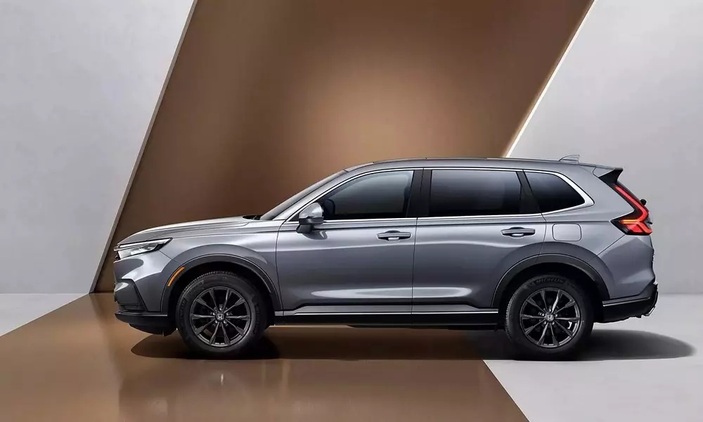 Honda CR-V Global 30th Anniversary Edition dùng vành có đường kính từ 17 - 19 inch Honda CR-V Global 30th Anniversary Edition dùng vành có đường kính từ 17 - 19 inch