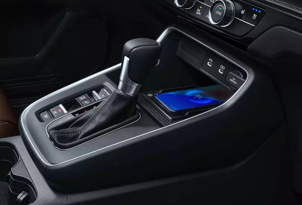 Sạc không dây 50 W của Honda CR-V Global 30th Anniversary Edition Sạc không dây 50 W của Honda CR-V Global 30th Anniversary Edition