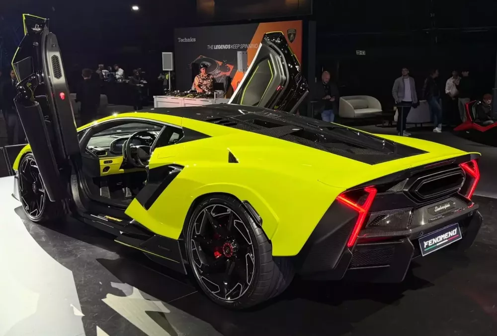Lamborghini Fenomeno siêu giới hạn chỉ 29 chiếc, giá 3,5 triệu USD, ra mắt tại Anh- Ảnh 5. Lamborghini Fenomeno siêu giới hạn chỉ 29 chiếc, giá 3,5 triệu USD, ra mắt tại Anh- Ảnh 5.