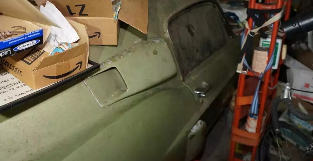 Ph&aacute;t hiện "rắn hổ mang" Shelby GT500 1967 bị bỏ qu&ecirc;n trong nh&agrave; kho hơn 38 năm- Ảnh 6.