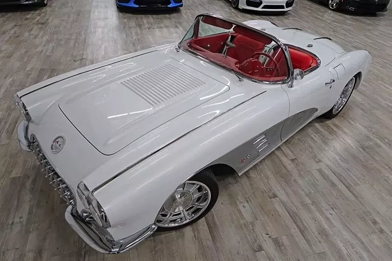 Một chiếc xe Chevrolet Corvette 1958 đang được chào bán nửa triệu đô la, đắt hơn các siêu xe hiện đại ngày nay- Ảnh 3. Một chiếc xe Chevrolet Corvette 1958 đang được chào bán nửa triệu đô la, đắt hơn các siêu xe hiện đại ngày nay- Ảnh 3.