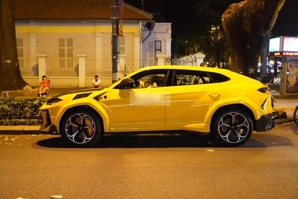 Lamborghini Urus Venatus độc nhất Việt Nam tái xuất- Ảnh 3. Lamborghini Urus Venatus độc nhất Việt Nam tái xuất- Ảnh 3.