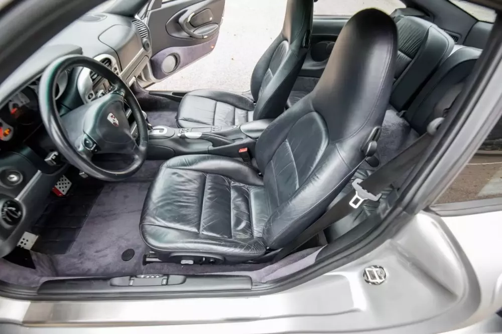 Cận cảnh Porsche 911 Turbo 996 mà các dân chơi xe đang tìm kiếm- Ảnh 10. Cận cảnh Porsche 911 Turbo 996 mà các dân chơi xe đang tìm kiếm- Ảnh 10.