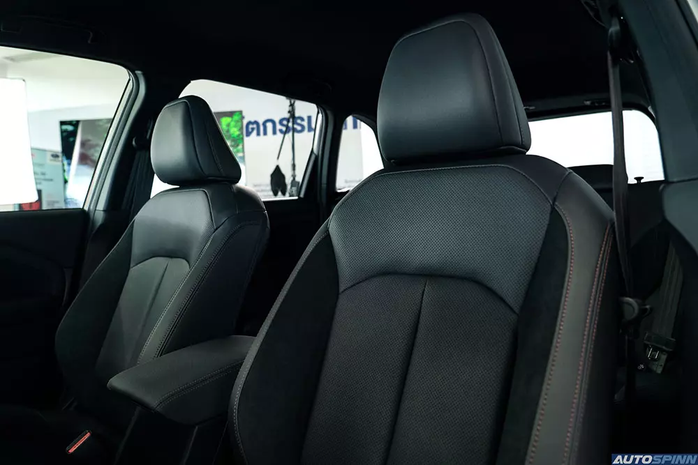 Hàng ghế trước của Subaru Forester 2026 Hàng ghế trước của Subaru Forester 2026