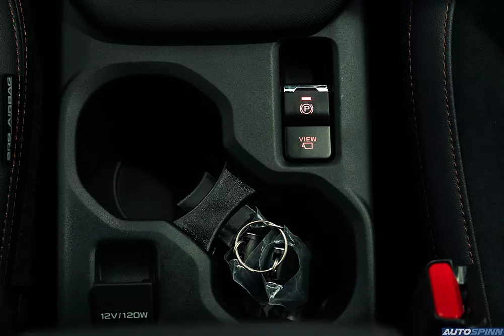 Subaru Forester 2026 được trang bị phanh tay điện tử Subaru Forester 2026 được trang bị phanh tay điện tử