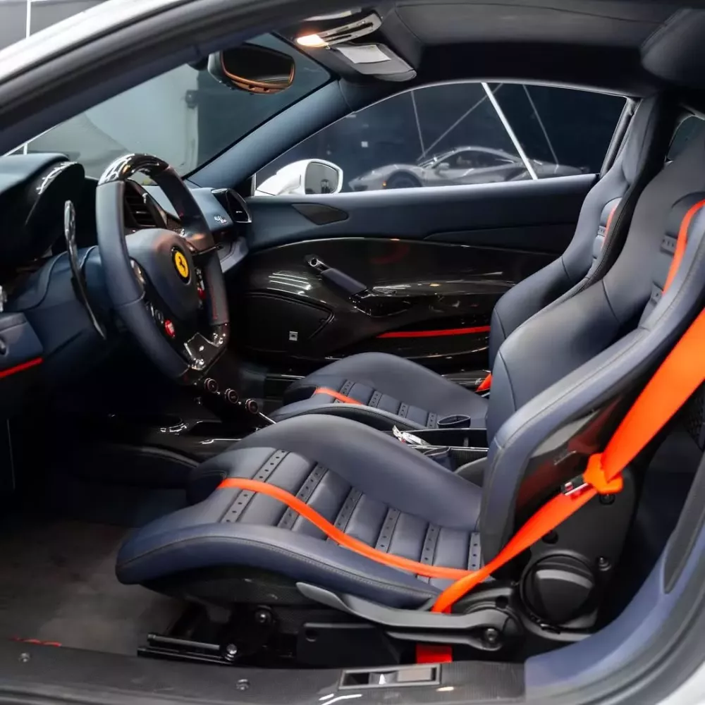 Đại lý bán xe Ferrari 488 Pista 2019 mới tinh với giá gần 1 triệu USD- Ảnh 4. Đại lý bán xe Ferrari 488 Pista 2019 mới tinh với giá gần 1 triệu USD- Ảnh 4.