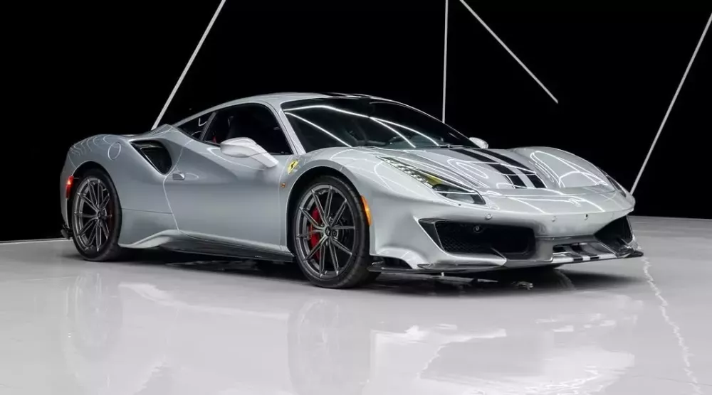 Đại lý bán xe Ferrari 488 Pista 2019 mới tinh với giá gần 1 triệu USD- Ảnh 1. Đại lý bán xe Ferrari 488 Pista 2019 mới tinh với giá gần 1 triệu USD- Ảnh 1.