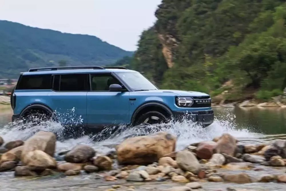 Ford Bronco chỉ dành riêng cho thị trường hàng xóm của Việt Nam có tính năng đặc biệt này- Ảnh 9. Ford Bronco chỉ dành riêng cho thị trường hàng xóm của Việt Nam có tính năng đặc biệt này- Ảnh 9.