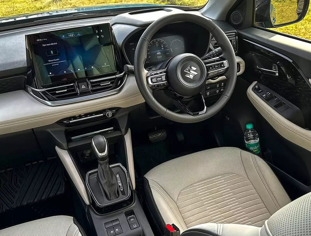 Nội thất của Suzuki Victoris bản cao cấp Nội thất của Suzuki Victoris bản cao cấp